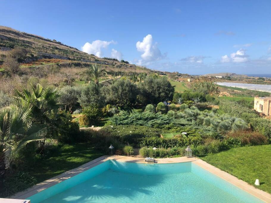 הוילה L-Imgarr Sunset Oasis מראה חיצוני תמונה
